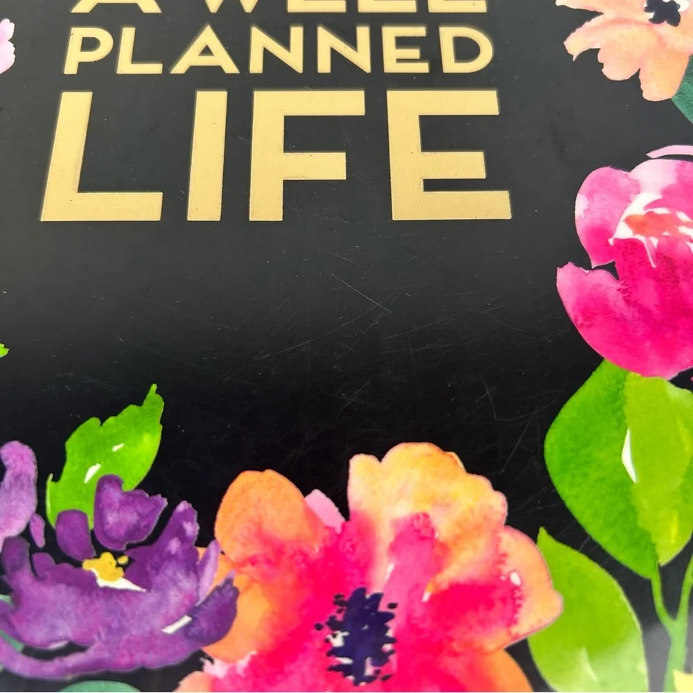 ⭐️The Happy Planner Create 365 a well planned life black floral planner cover